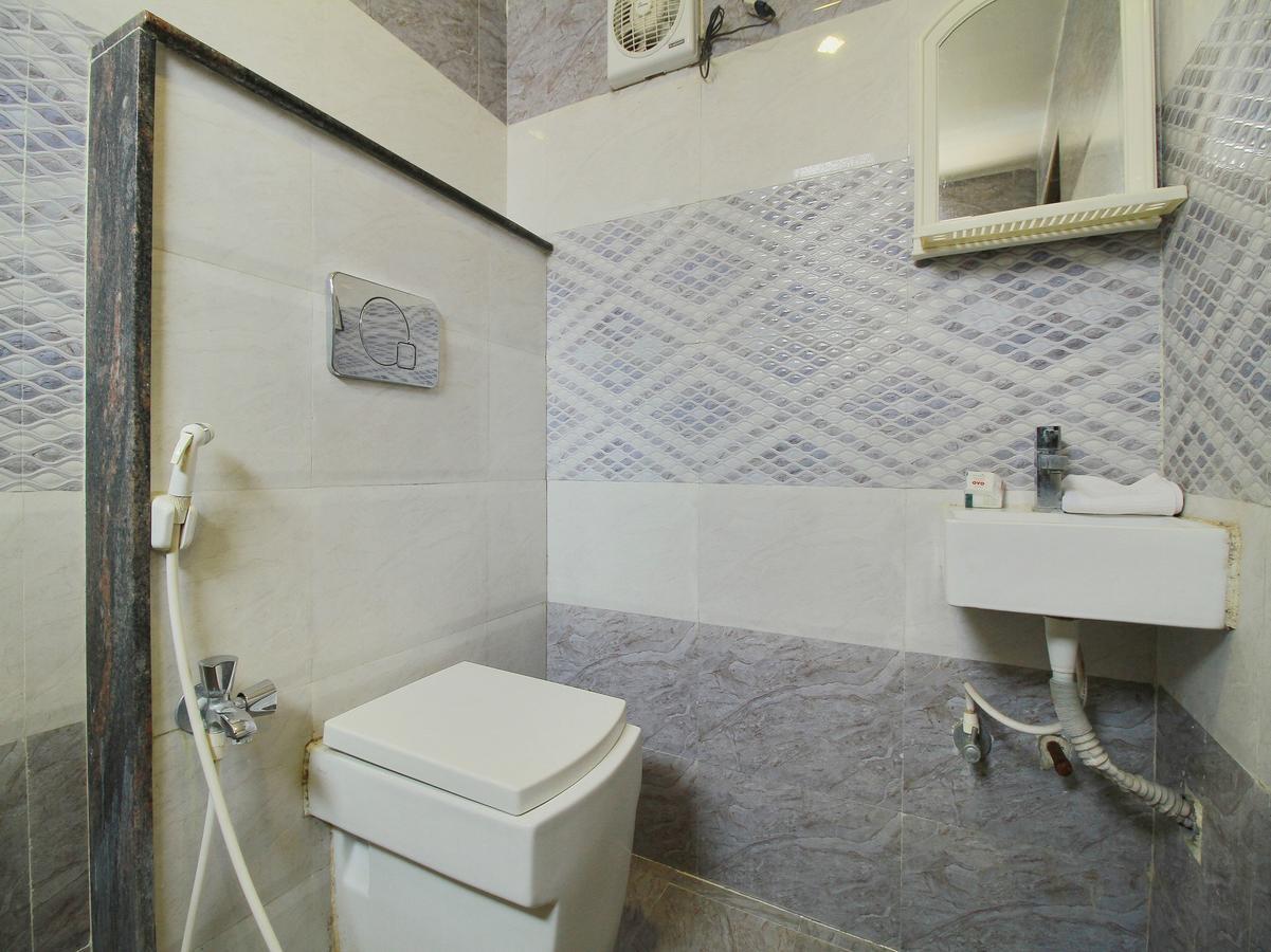 Oyo 11489 Pkn Classic Regency مادوراي المظهر الخارجي الصورة
