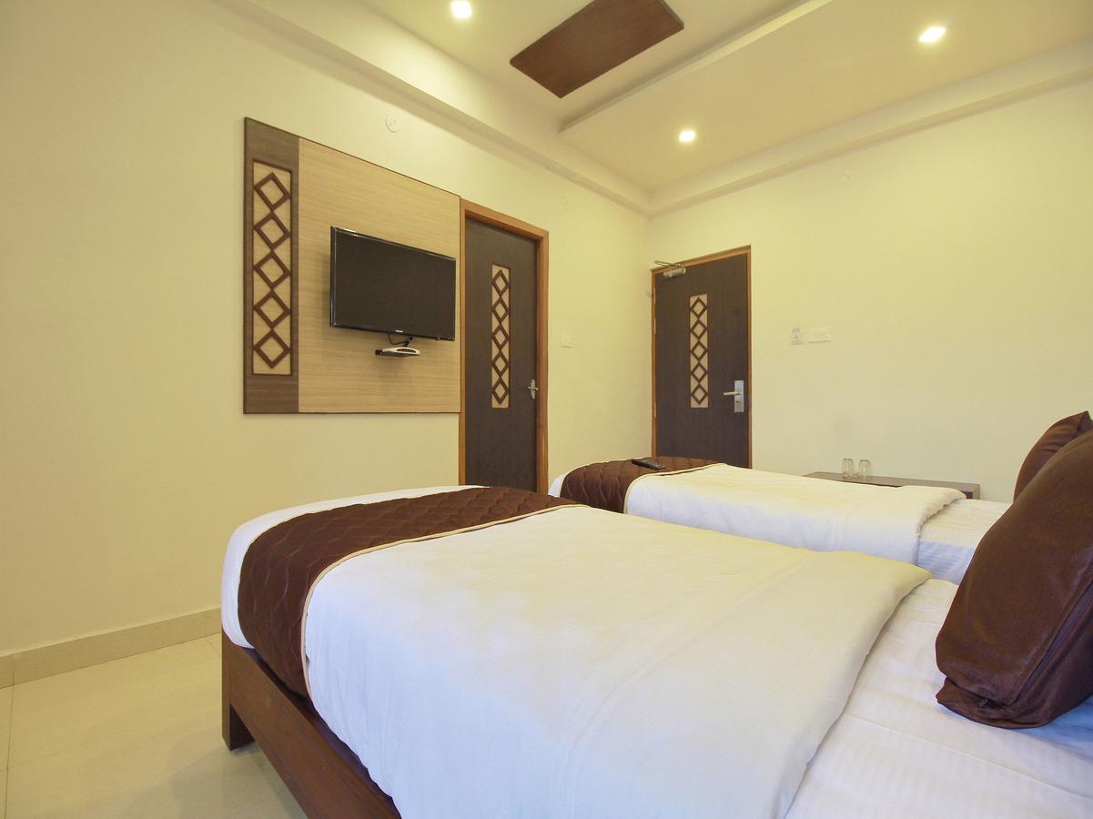 Oyo 11489 Pkn Classic Regency مادوراي المظهر الخارجي الصورة